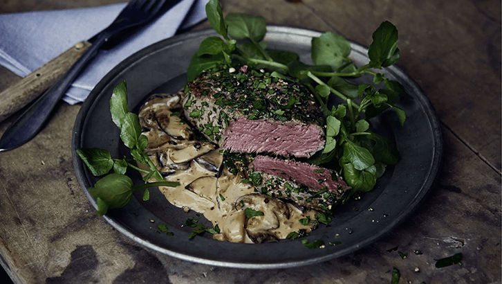 img sett41 La ricetta Filetto di manzo su salsa ai funghi porcini