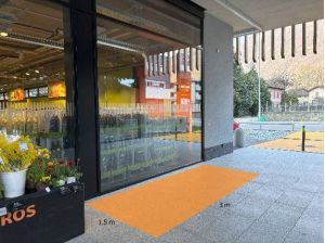 Entrata esterna / portico